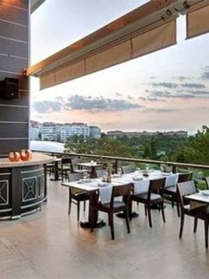 HILTON ISTANBUL LOBY AND TERACE